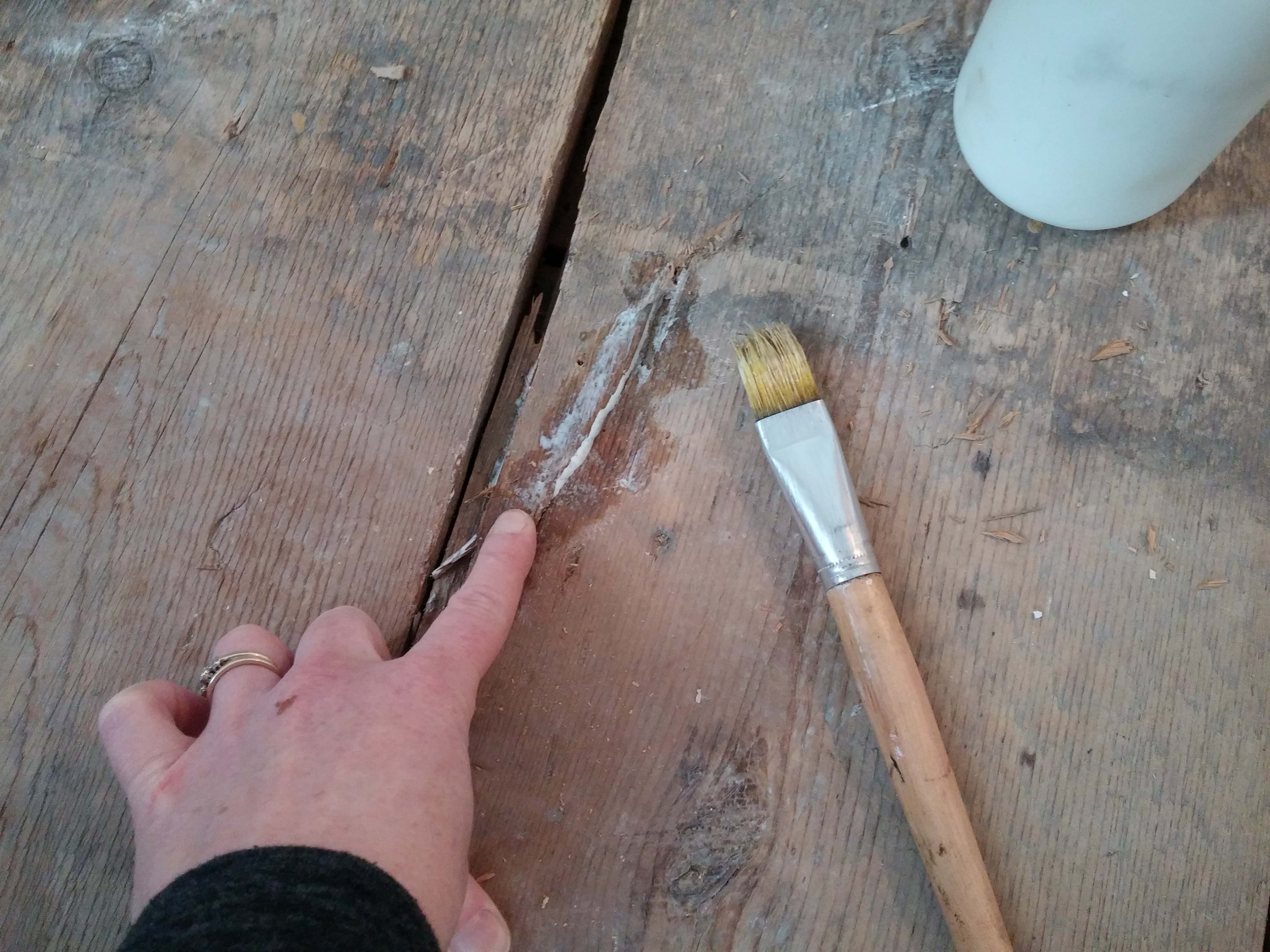 Restauration d'une patine de plancher antique