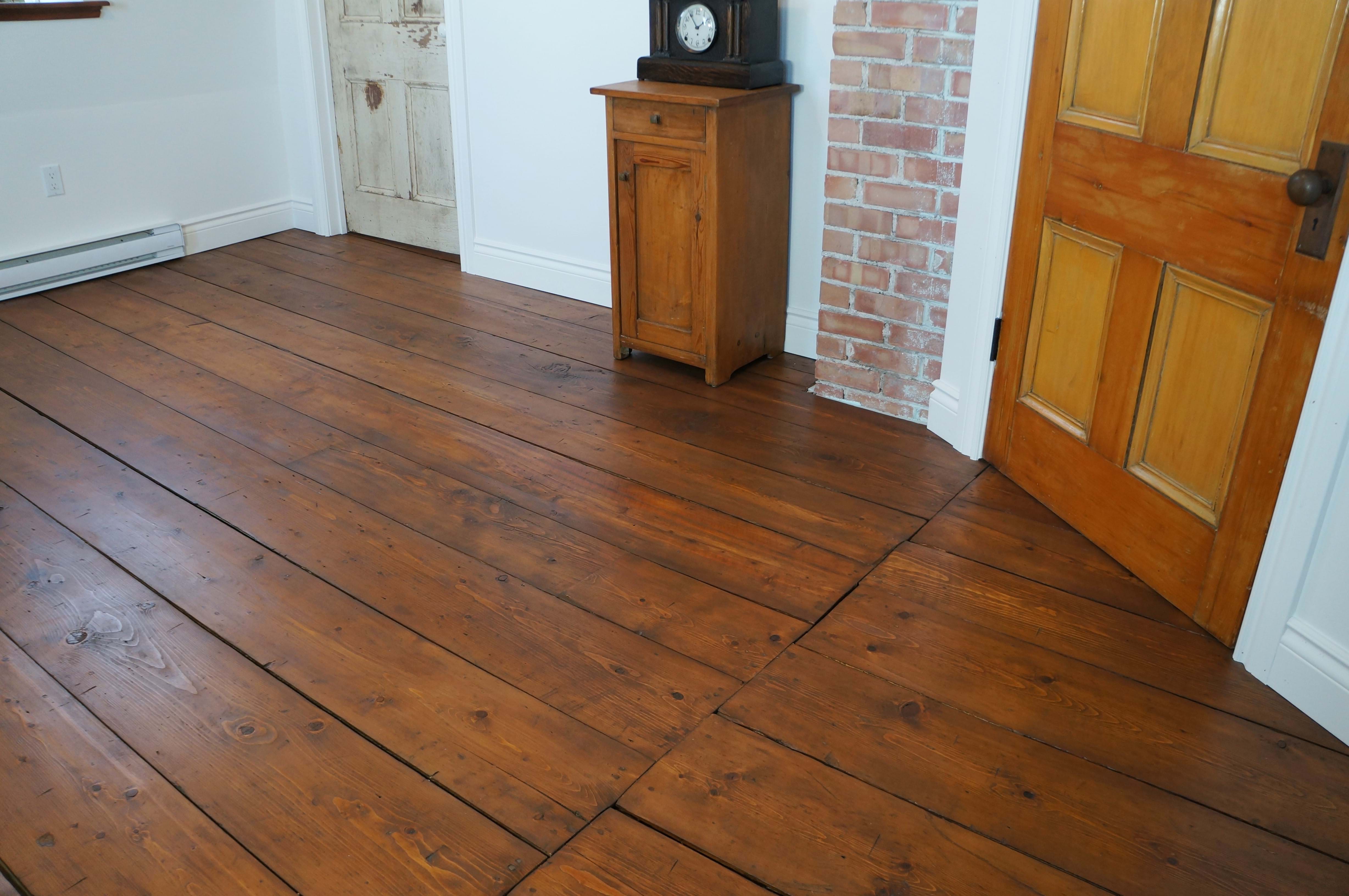 Restauration d'une patine de plancher antique