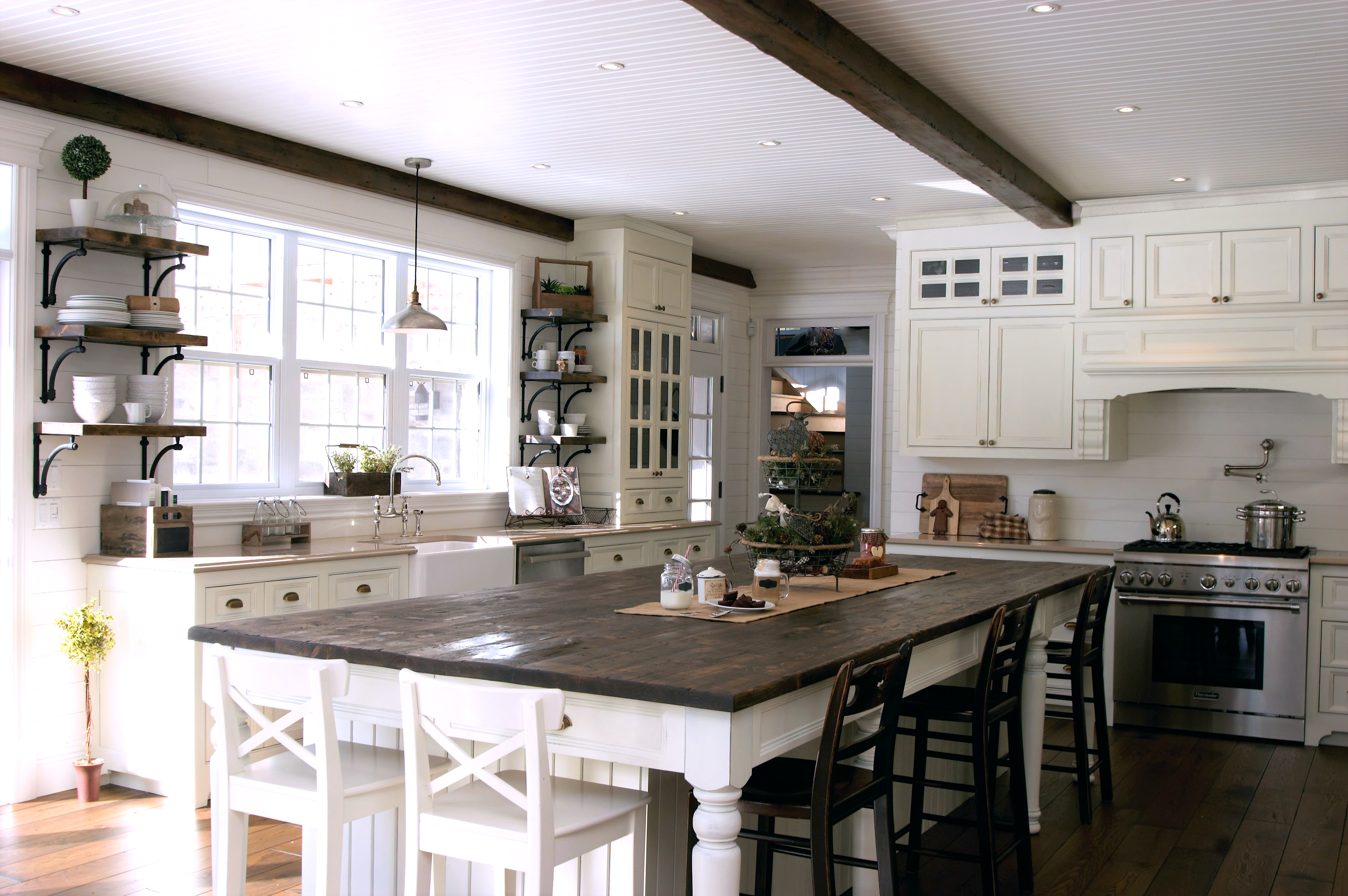 Maison neuve rustique chic au pied du Mont St-Hilaire