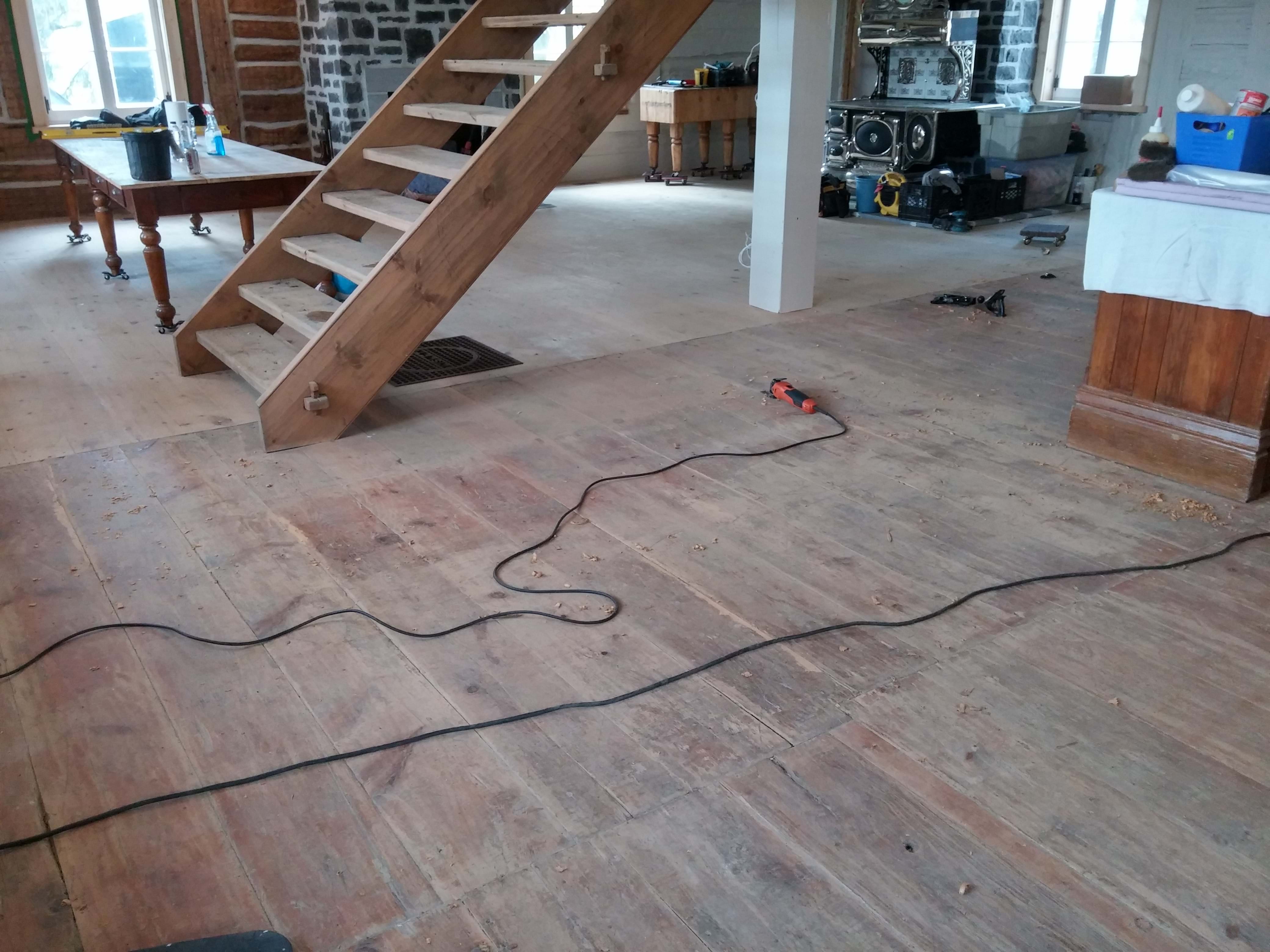 Plancher antique chez Chester Collectionneur