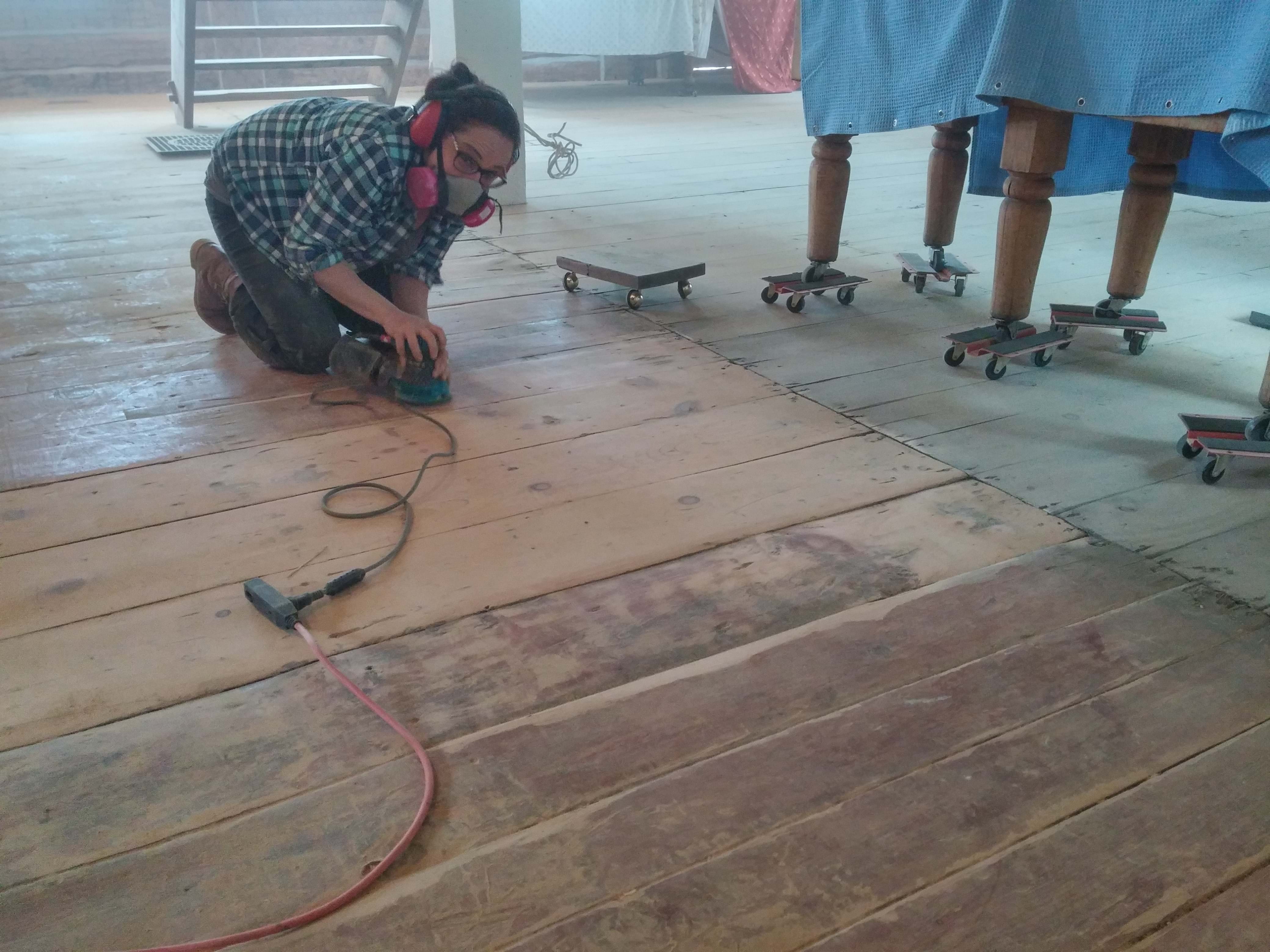 Plancher antique chez Chester Collectionneur