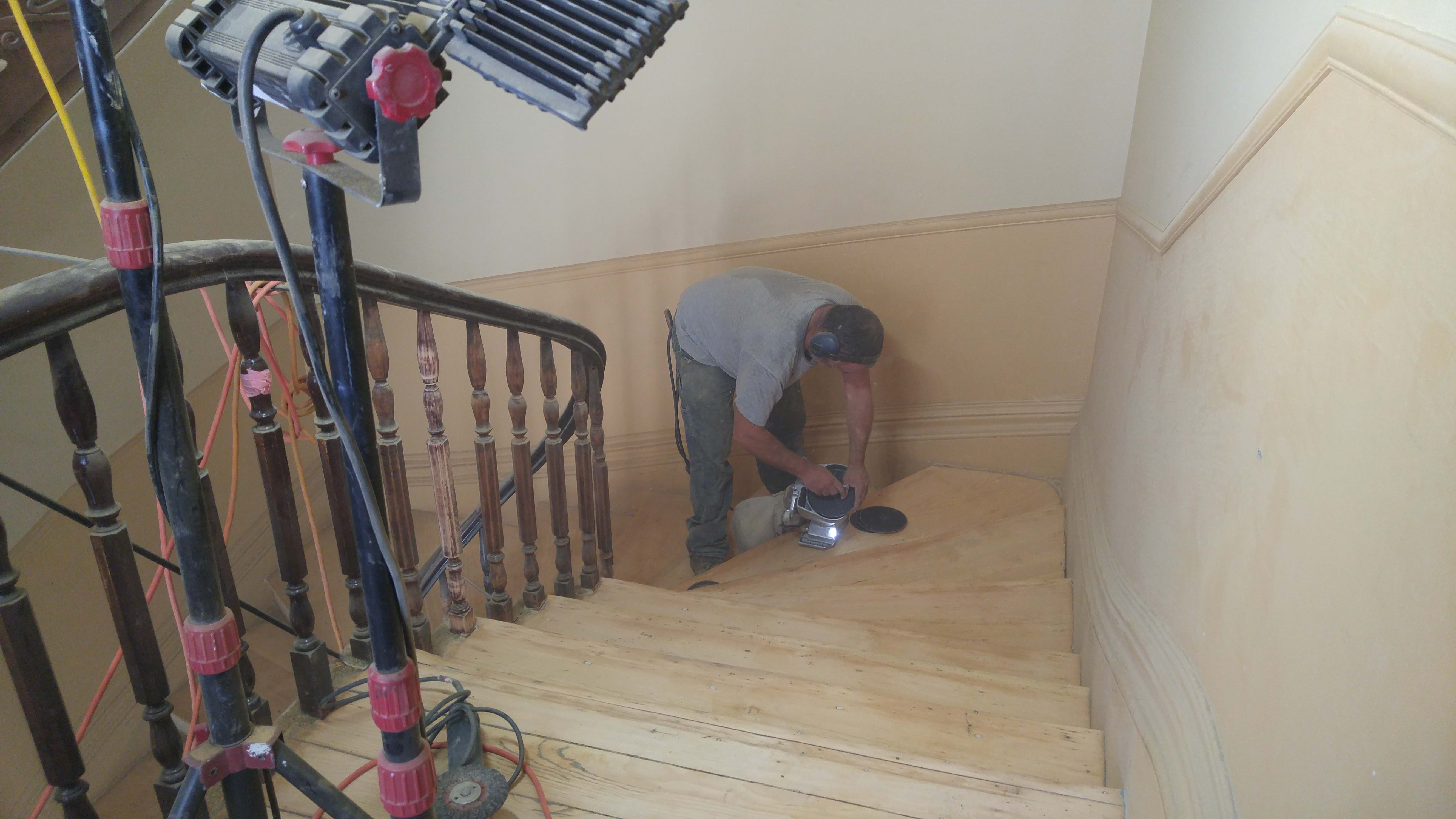 Restauration d'un escalier de manoir.