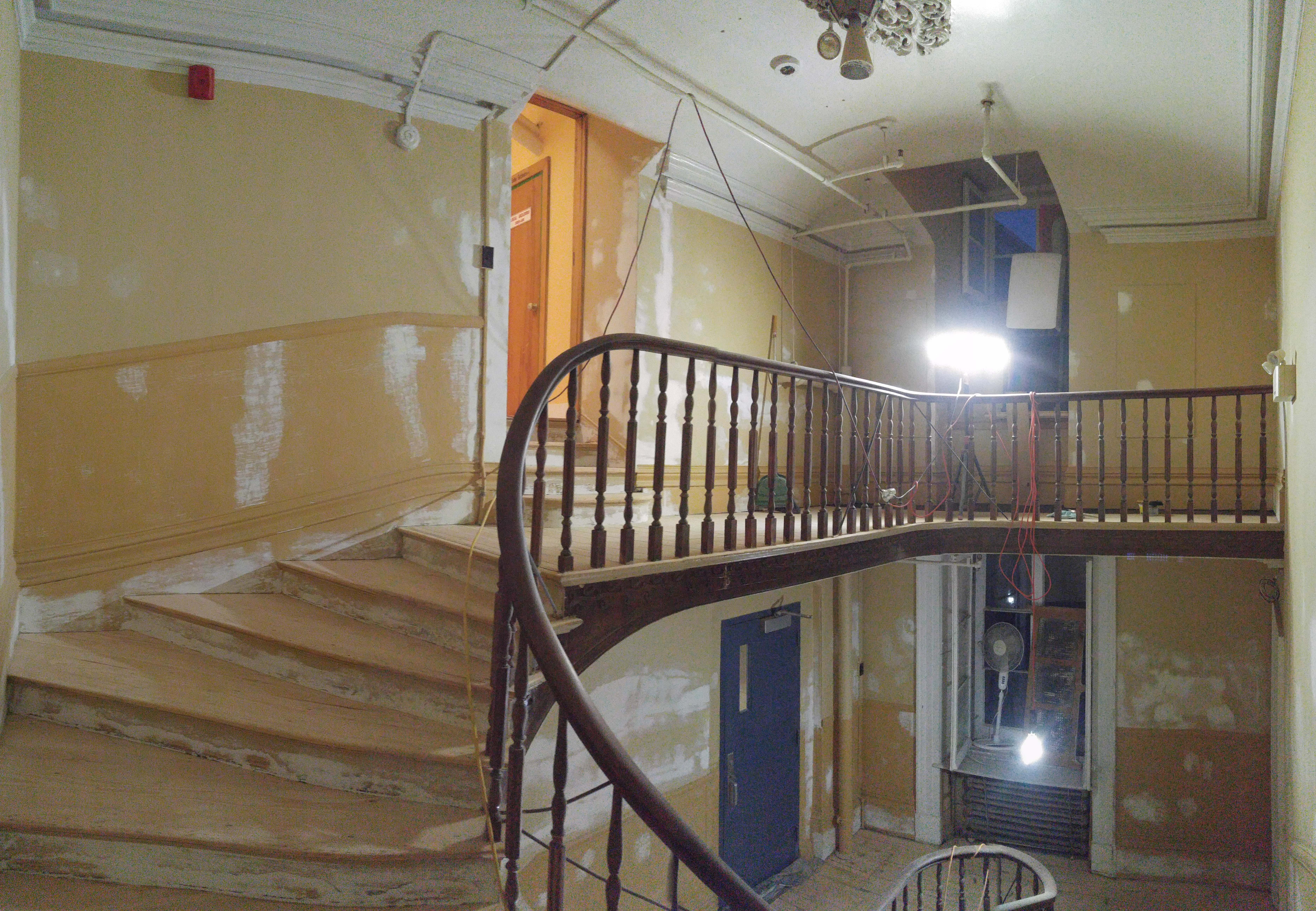 Restauration d'un escalier de manoir.