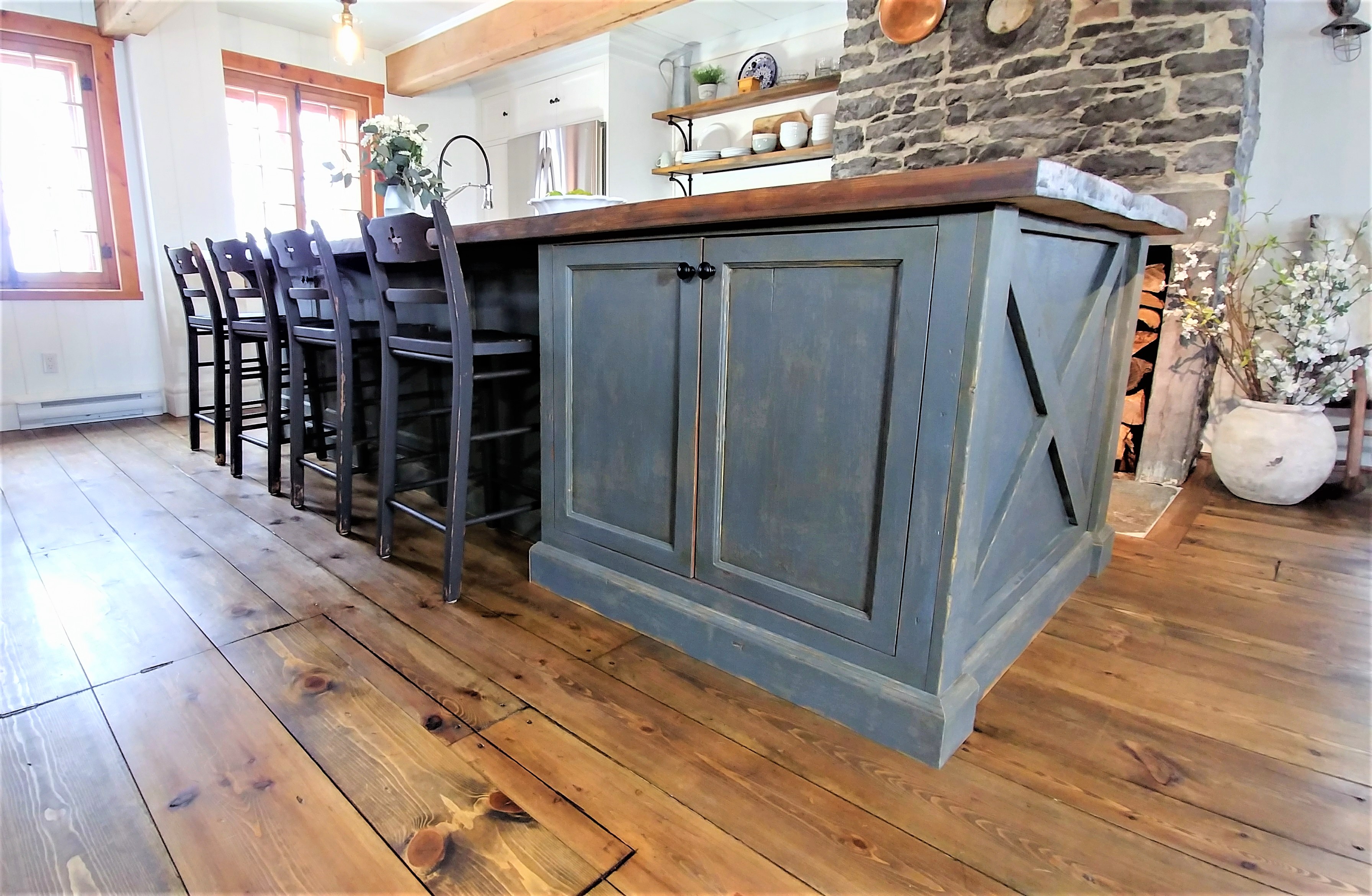 Maison style colonial-français de 1774 à L'Acadie