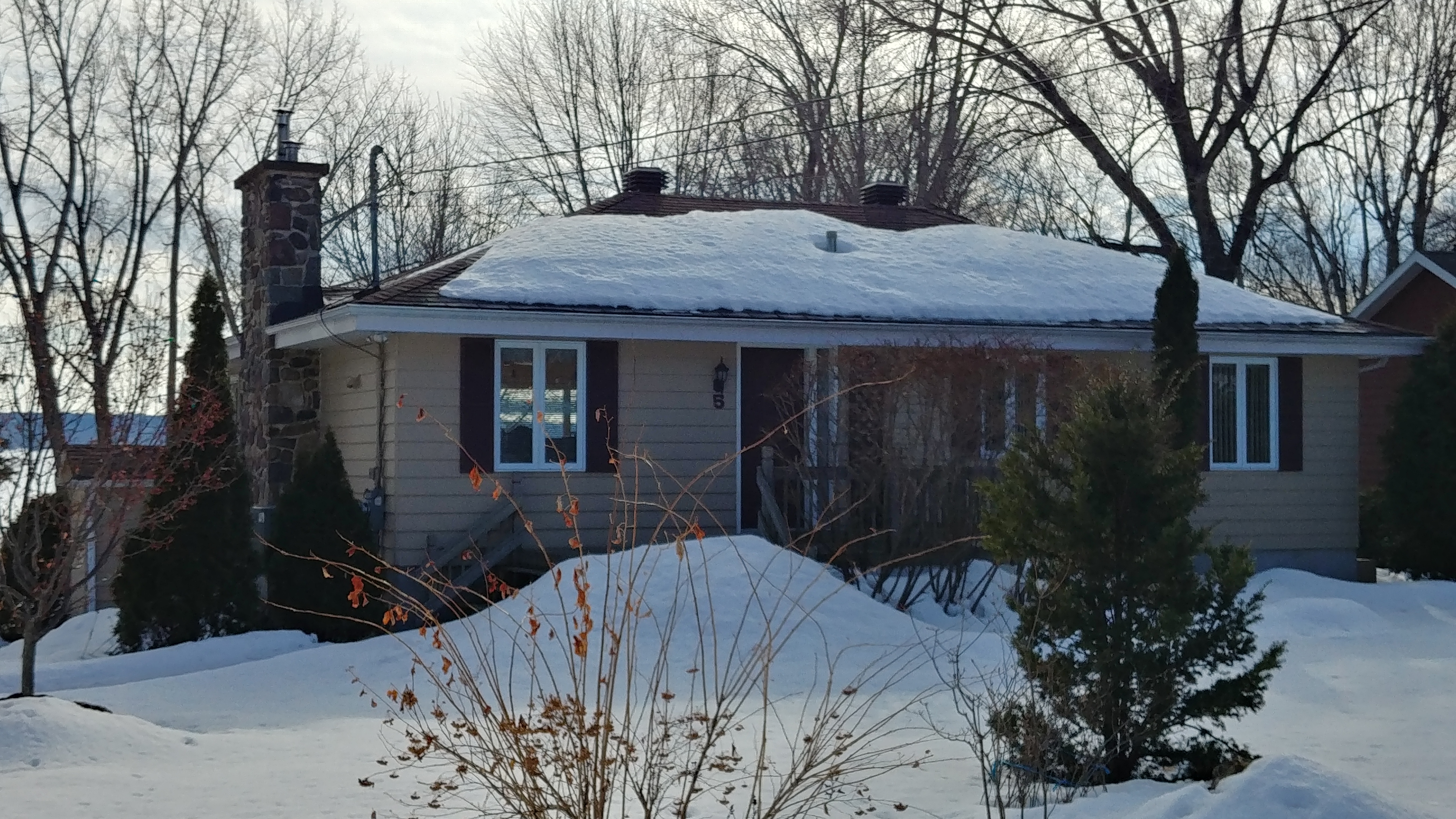 Farmhouse en bord de l'eau à Oka