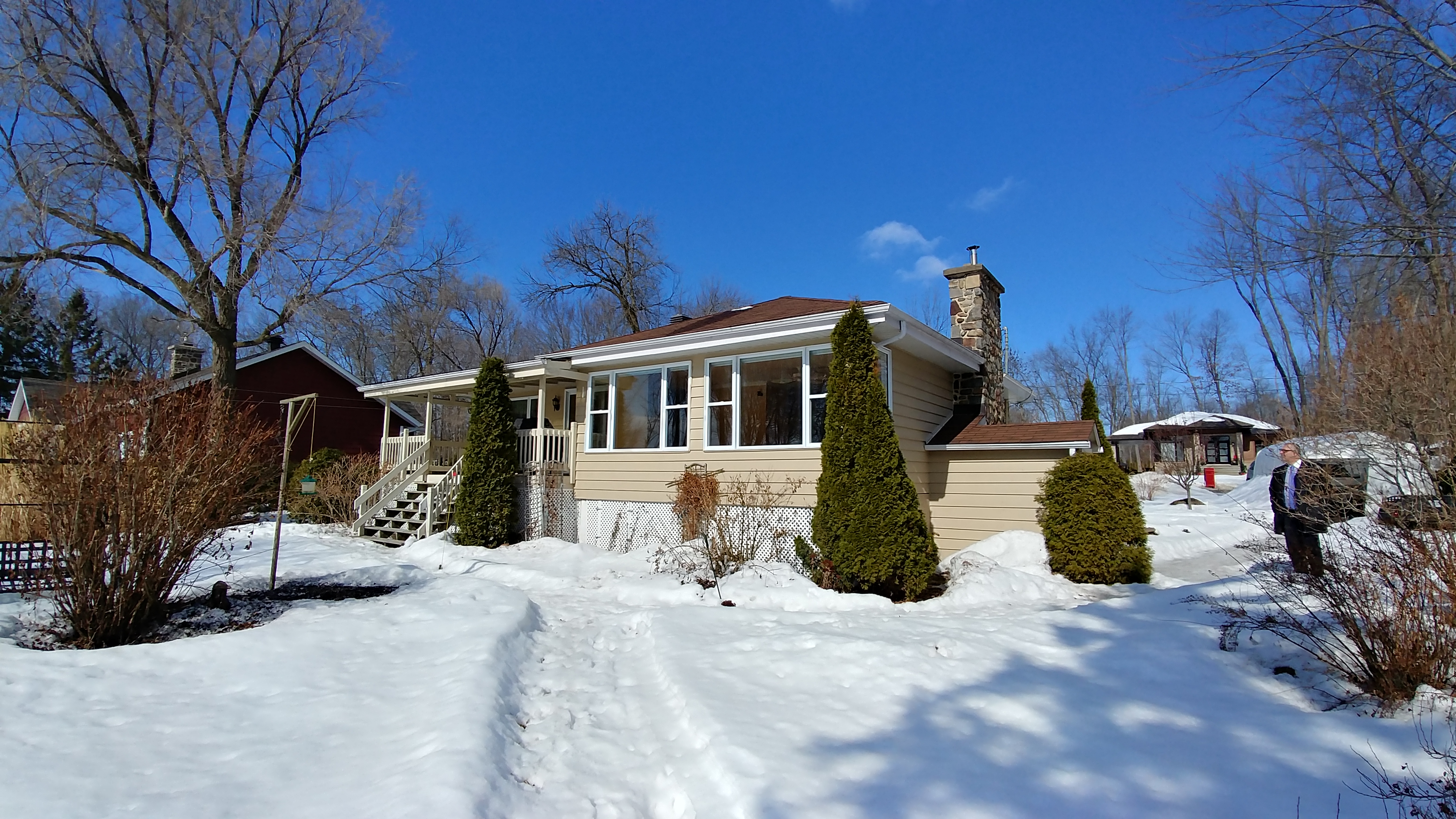 Farmhouse en bord de l'eau à Oka