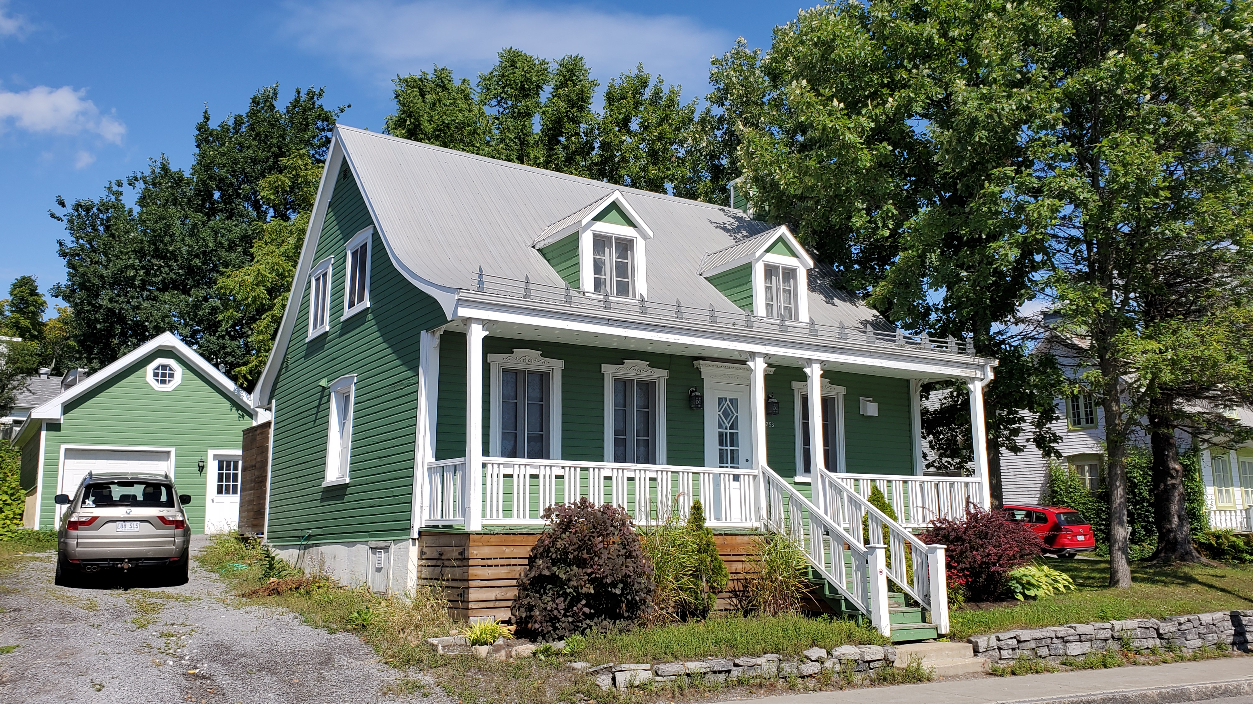 Cuisine en bois massif à Boischatel