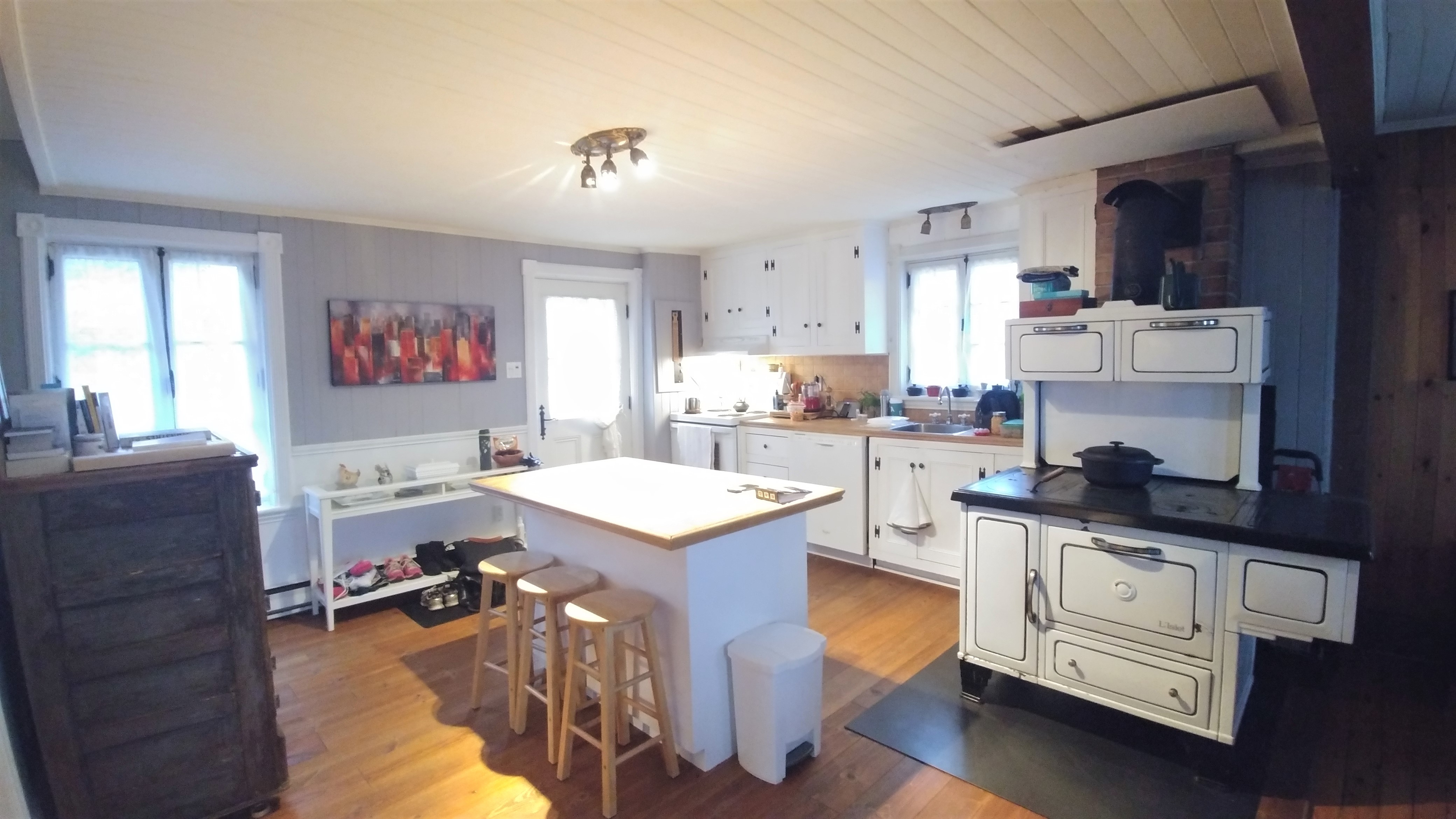 Cuisine en bois massif à Boischatel