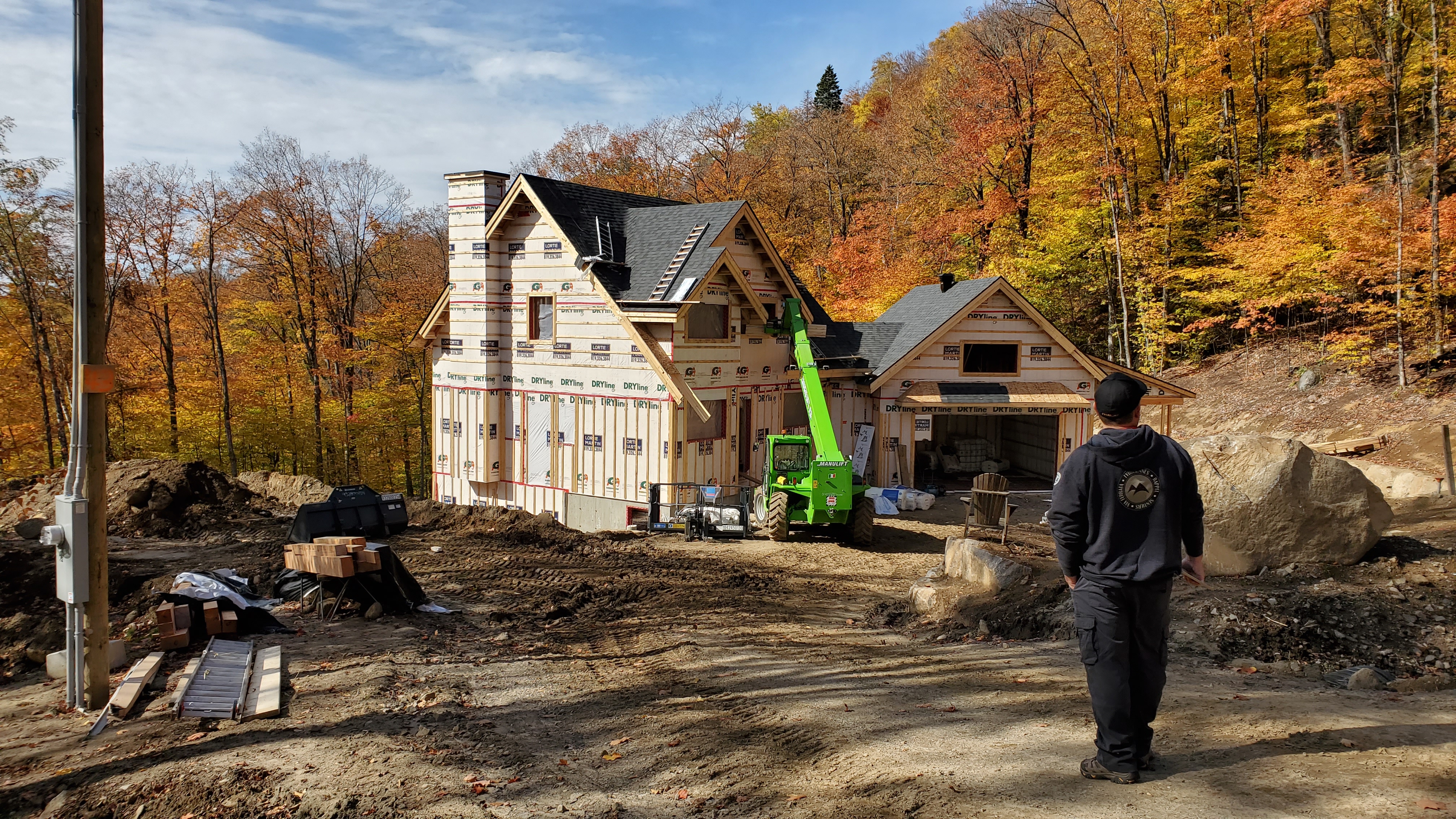 Construction style ranch-rustic dans les Laurentides