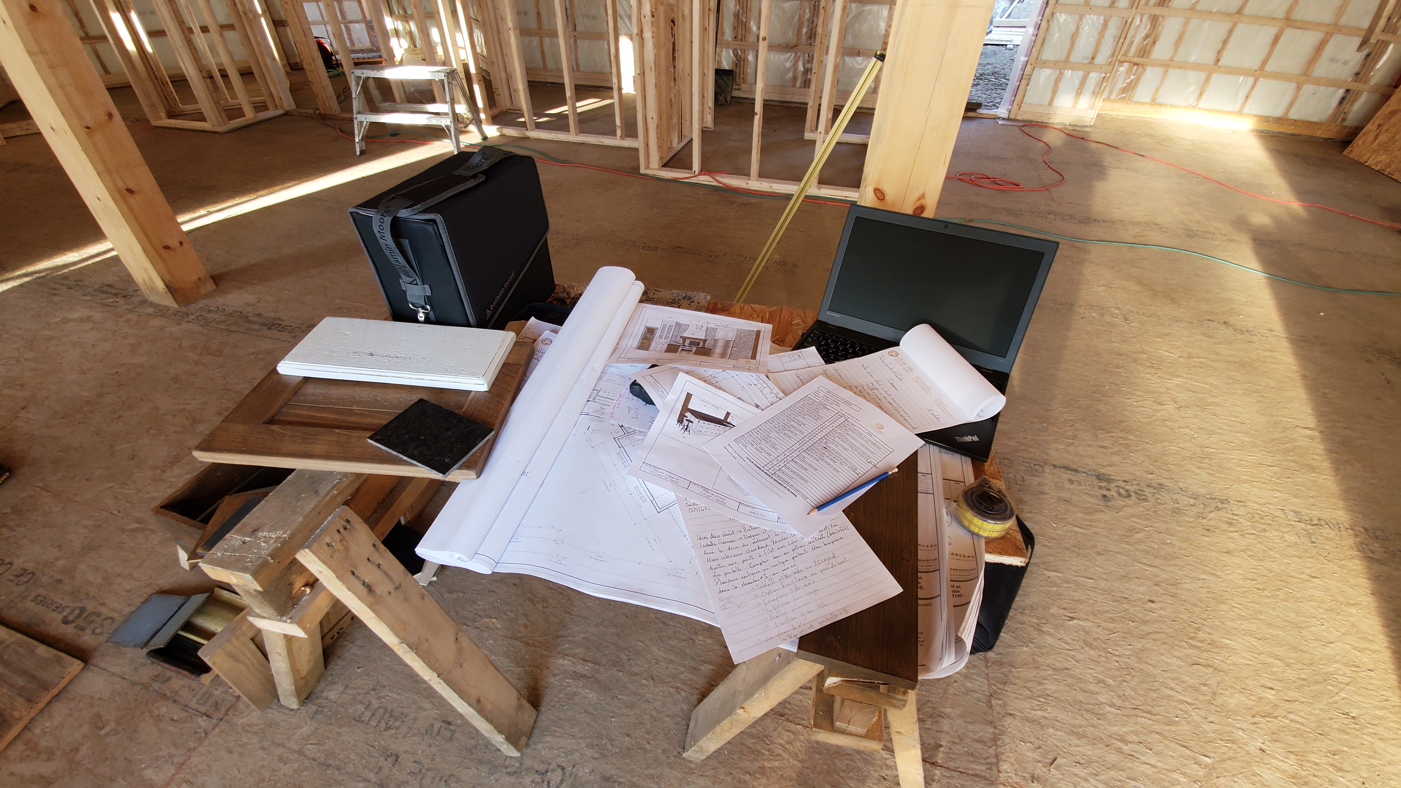 Construction style ranch-rustic dans les Laurentides