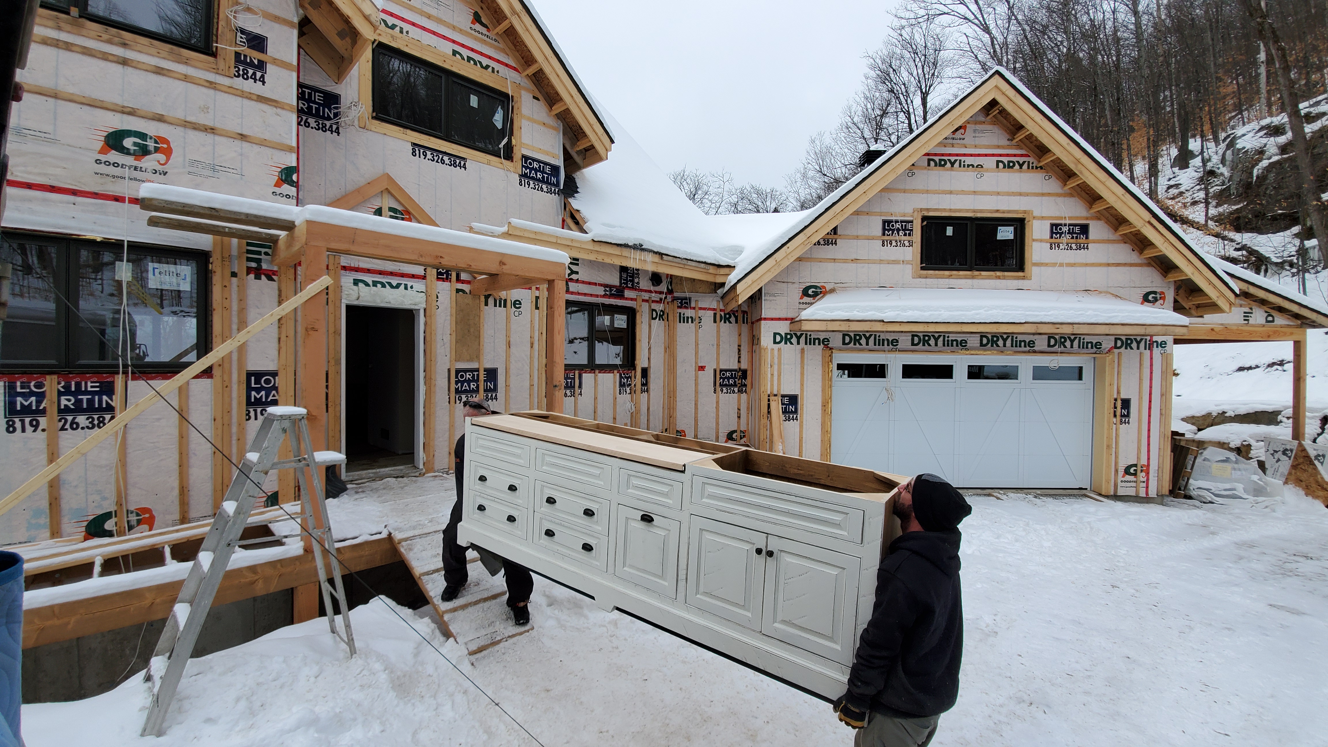 Construction style ranch-rustic dans les Laurentides