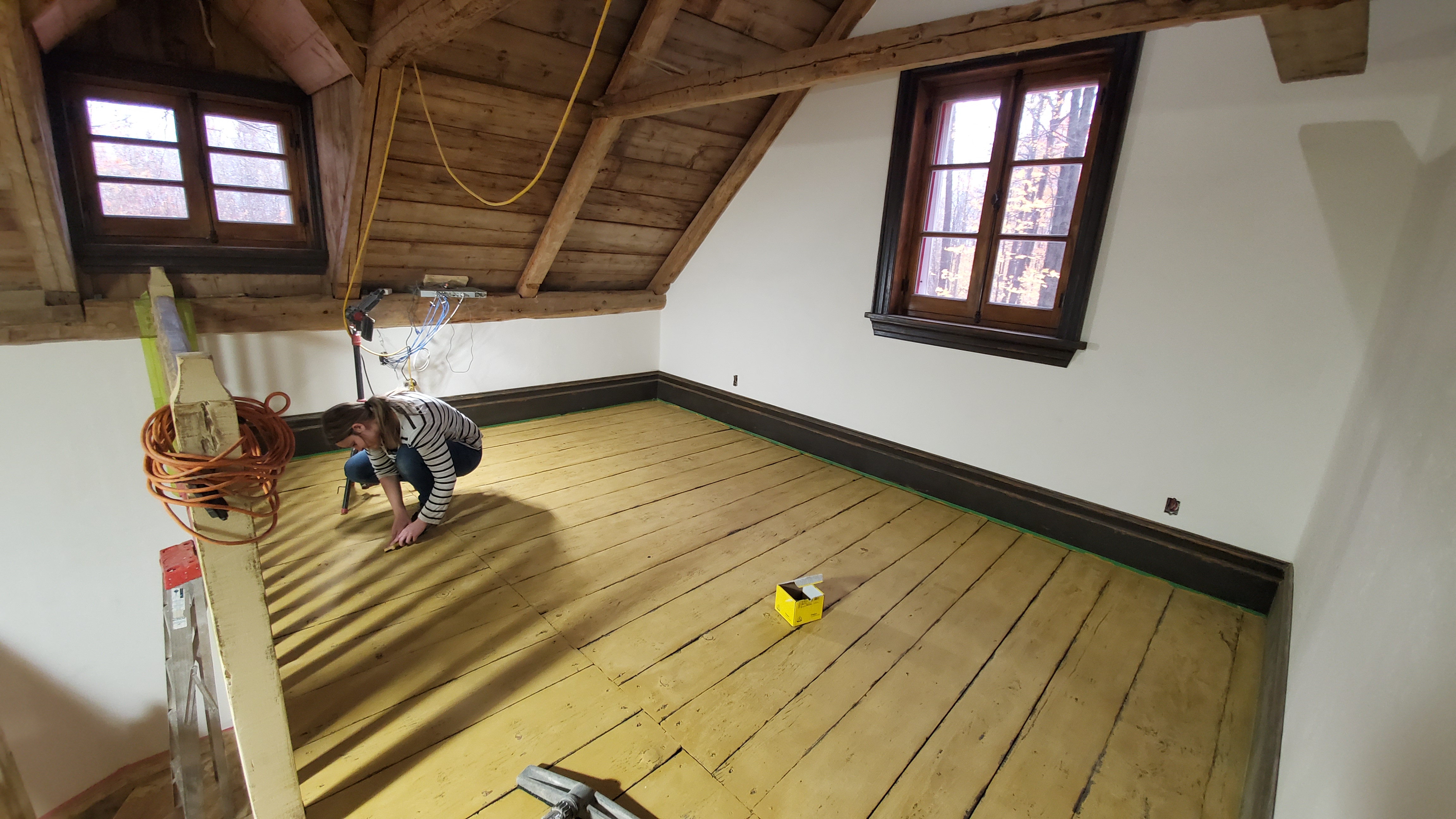 Plancher antique jaune ocre