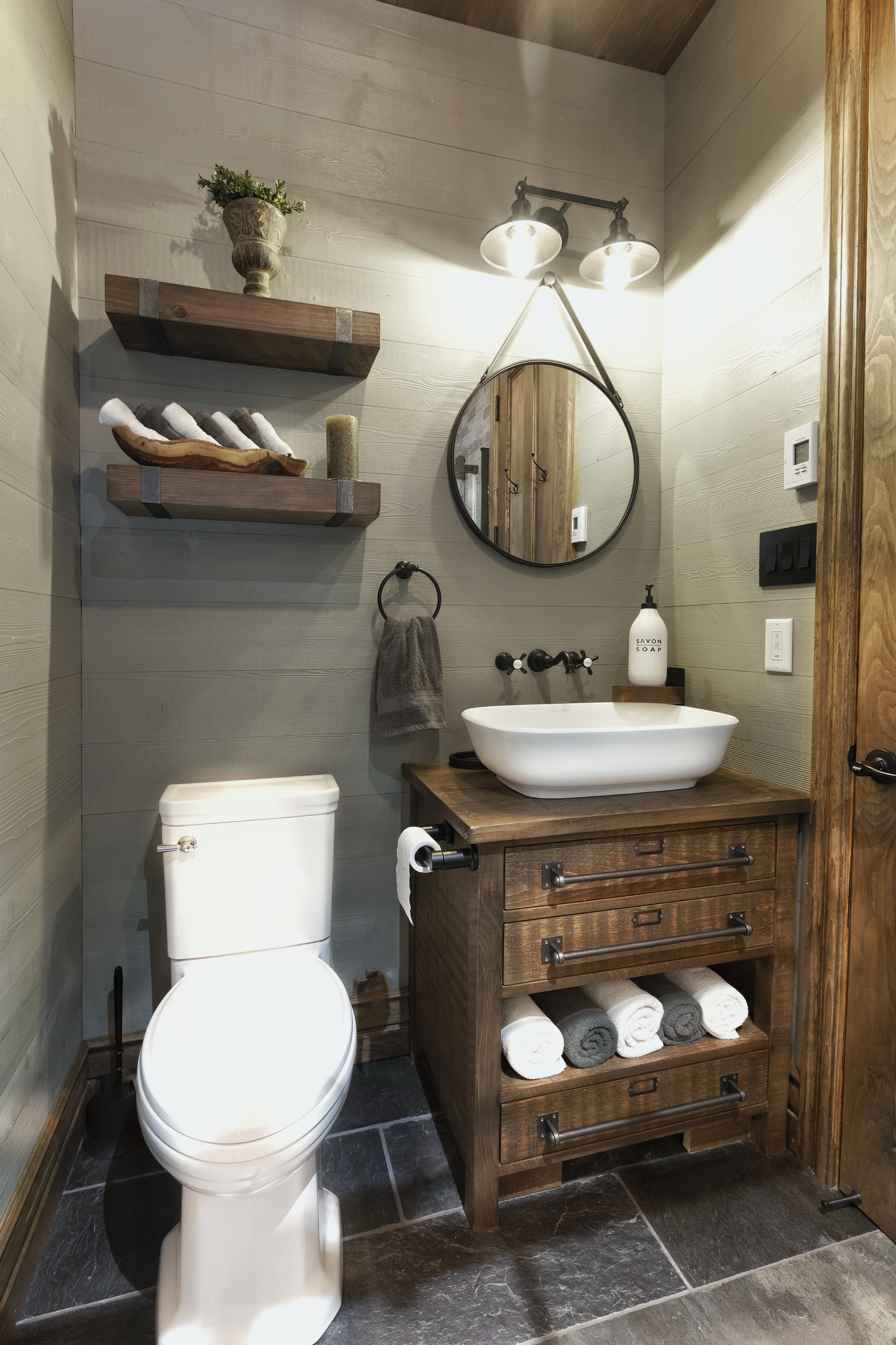 Meubles pour petite salle de bain