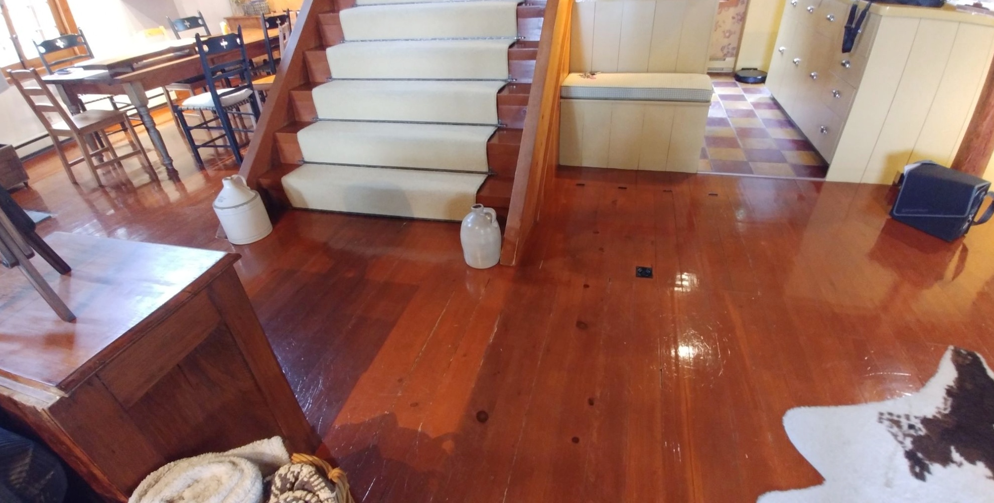 Plancher antique pour une maison coloniale française à l'Acadie
