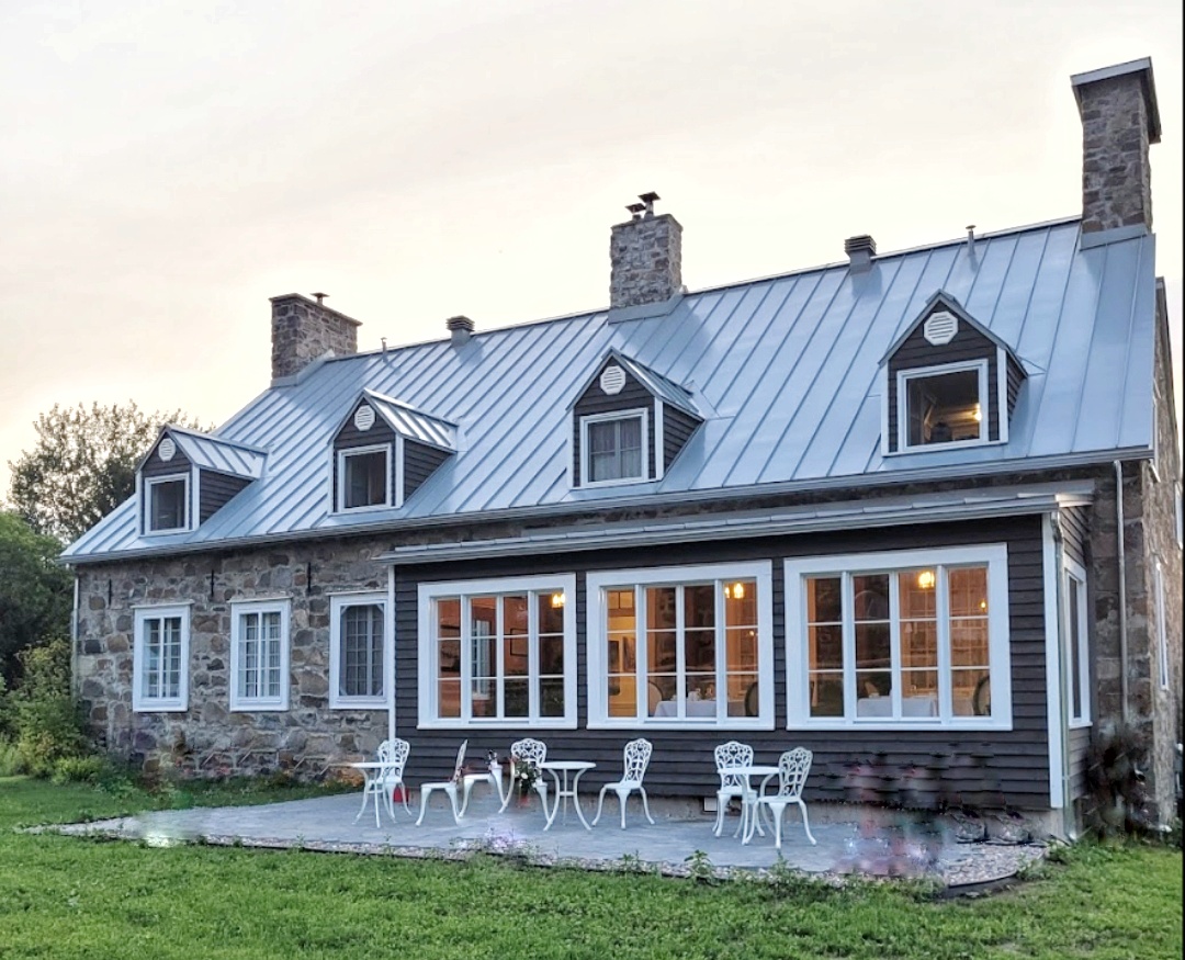 La maison Roland L'Étourneau rénovée en Bed & Breakfast
