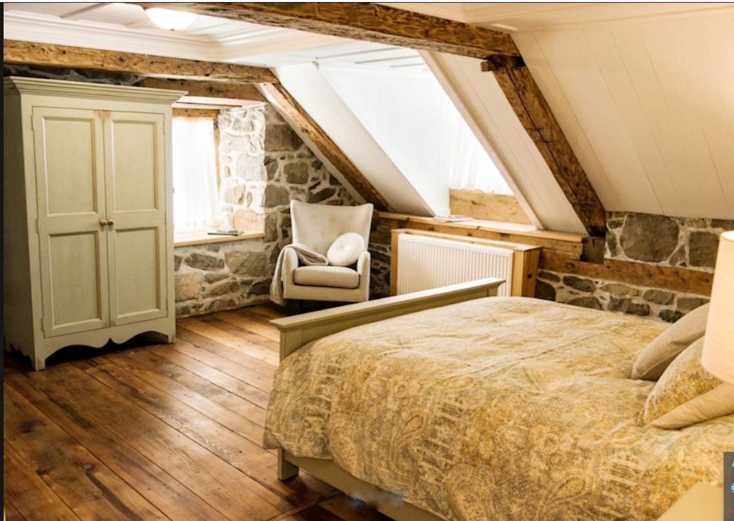 La maison Roland L'Étourneau rénovée en Bed & Breakfast