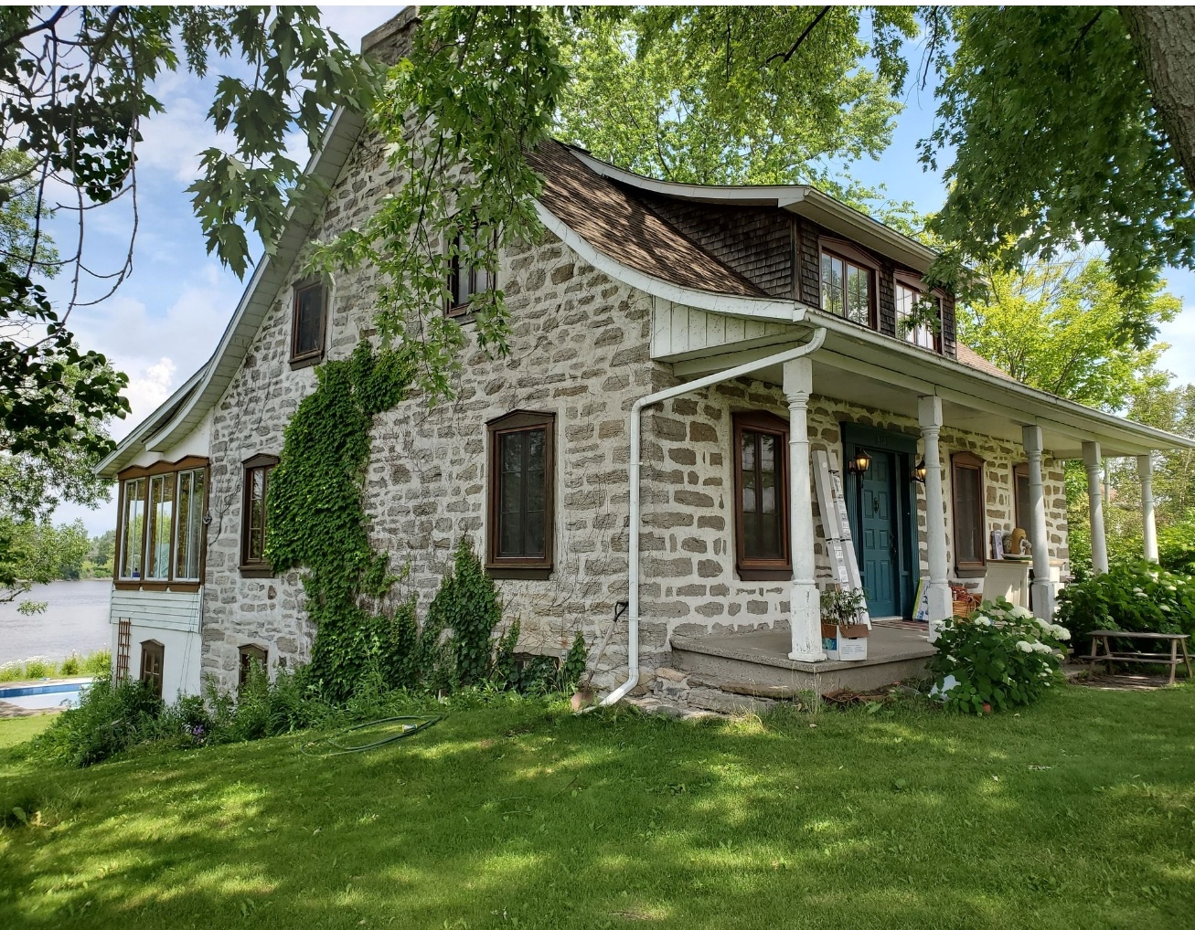 Agrandissement sur 3 étages à Laval