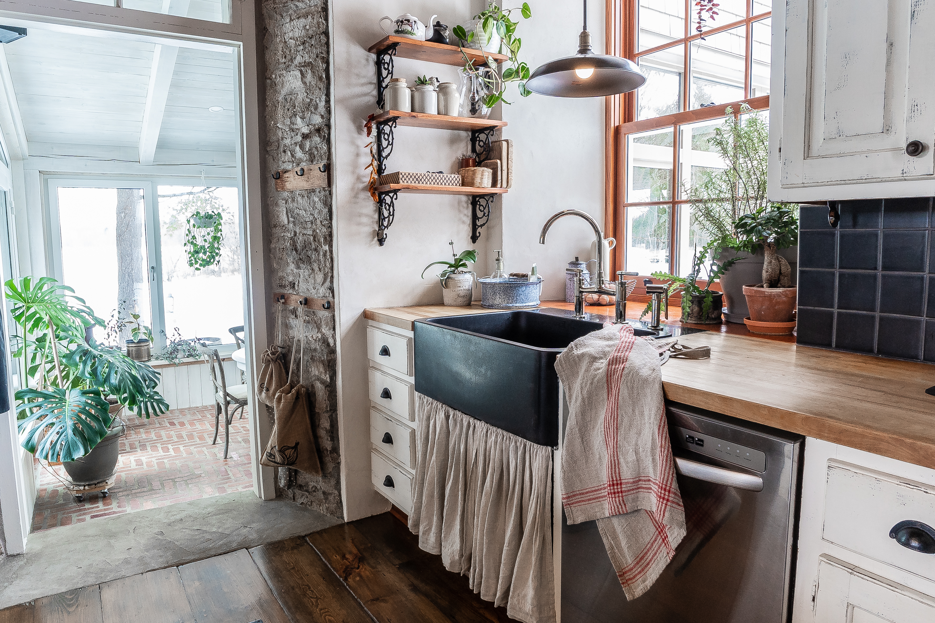 Cuisine avec patine de blanc antique à la chaux