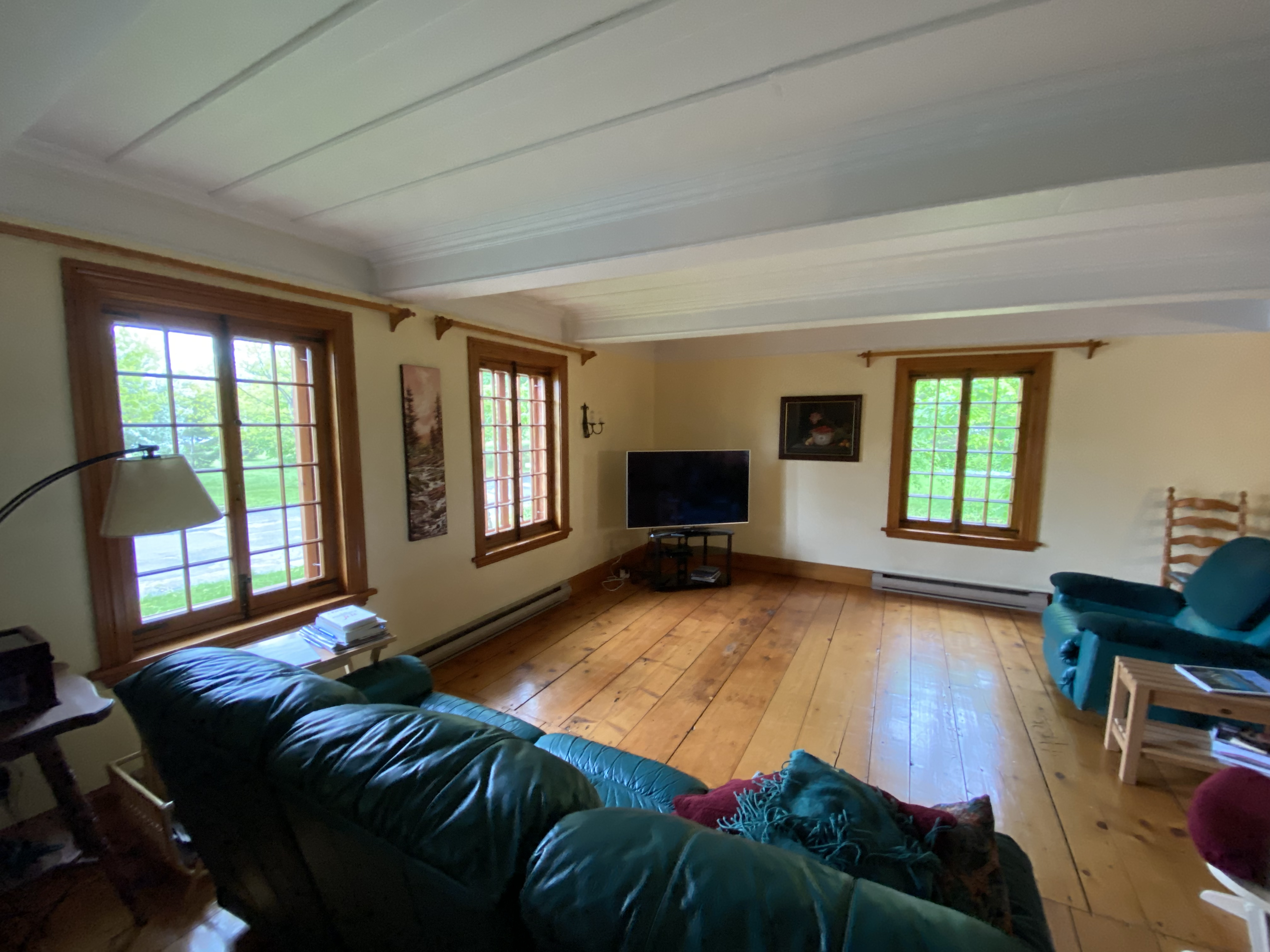 Encoignure sur patine couleur vert-de-gris