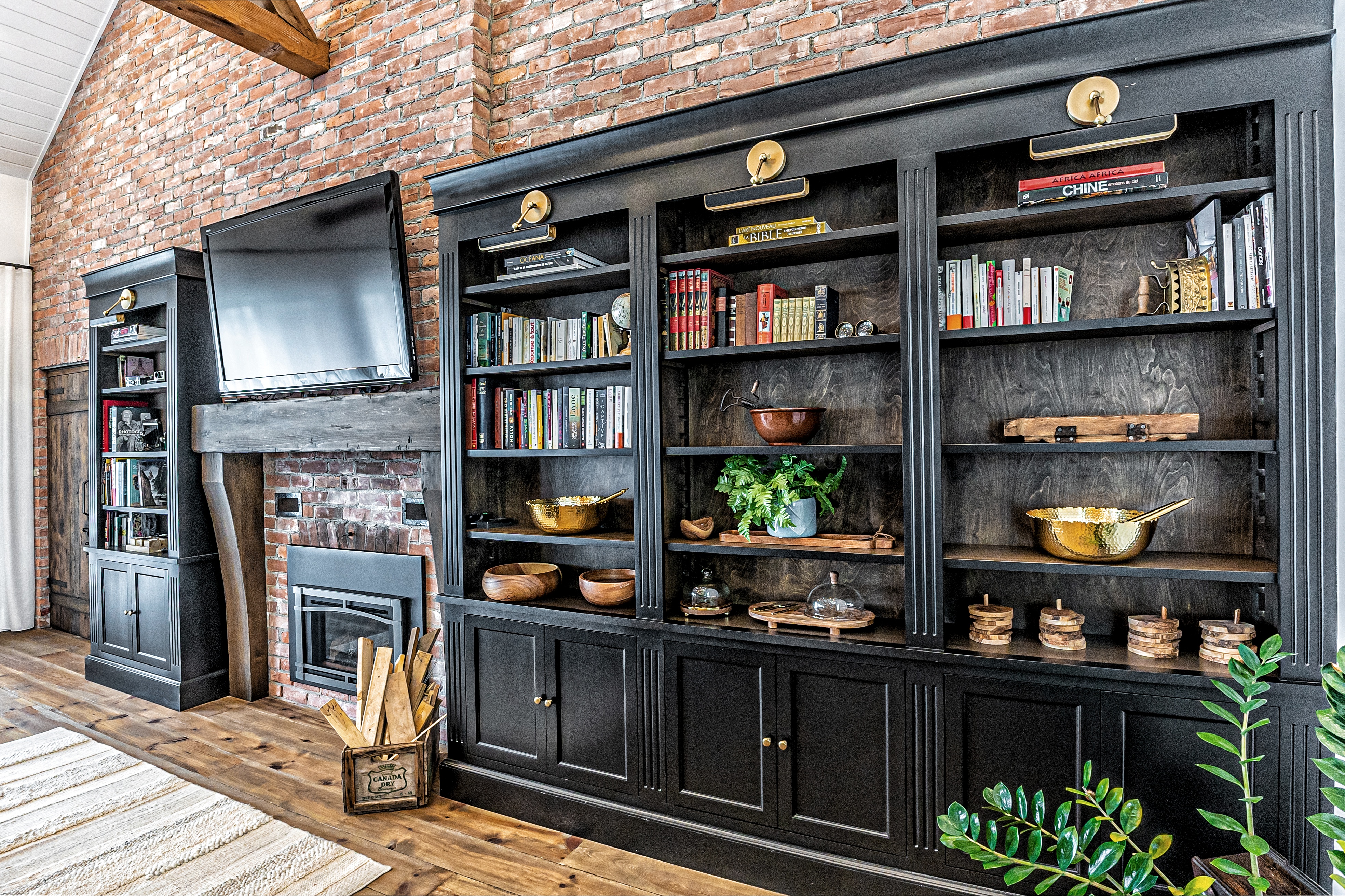 Bibliothèque en bois massif