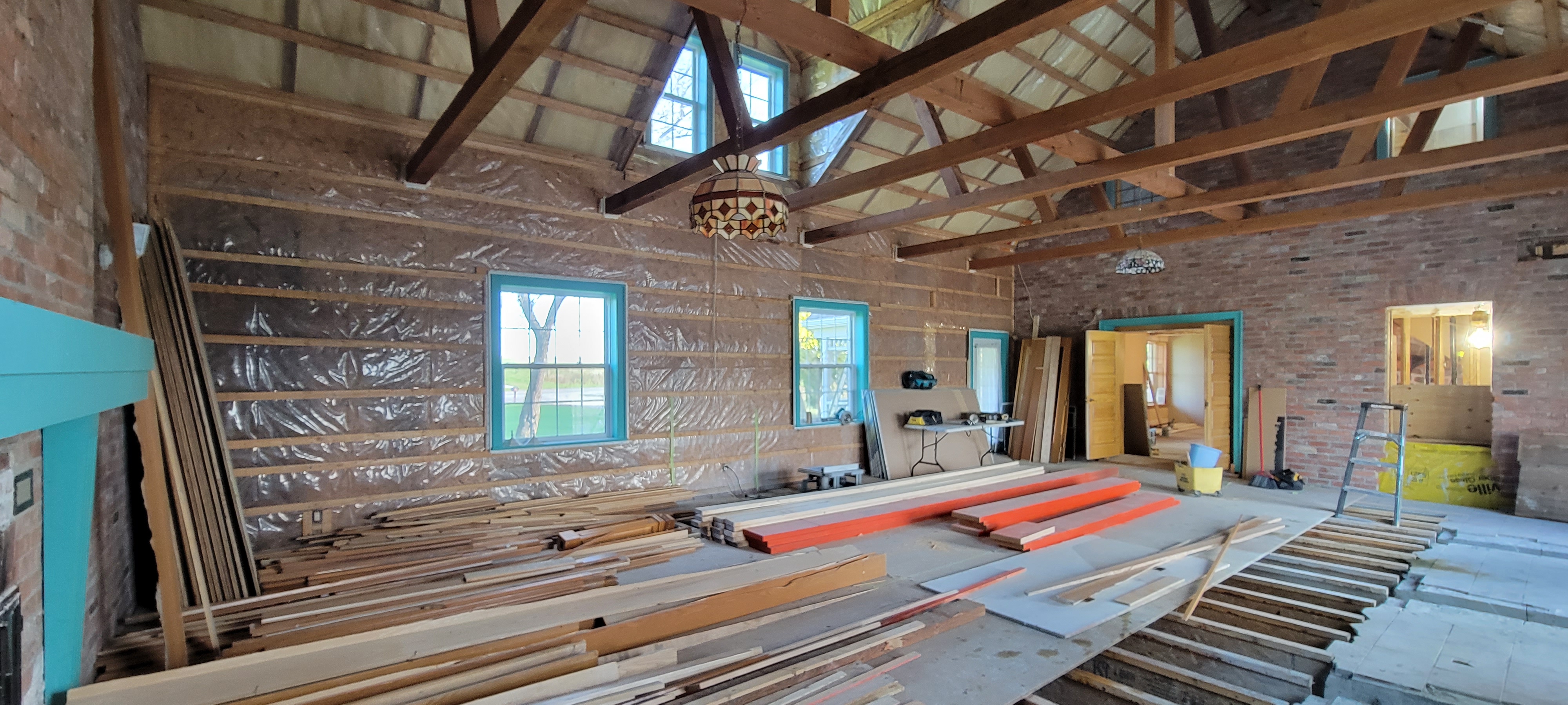 Cuisine construite par dessus une piscine creusée