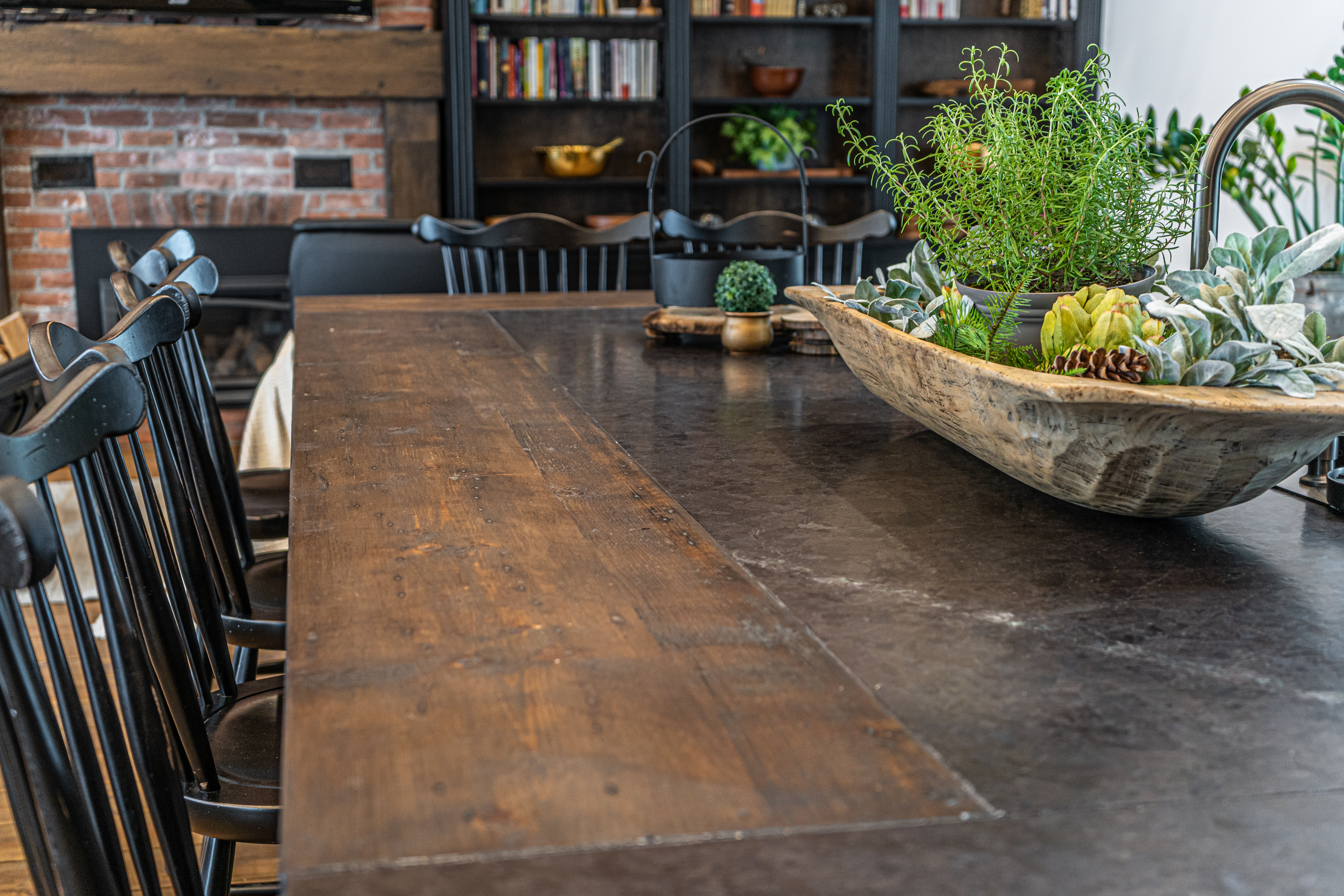 Cuisine construite par dessus une piscine creusée