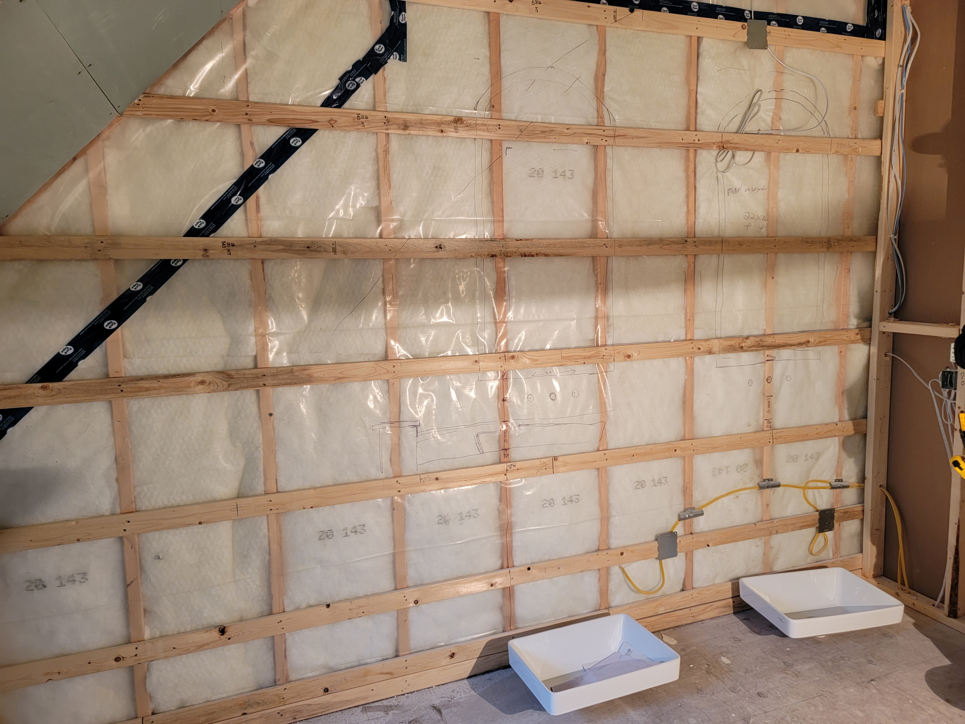 2 salles de bain neuves cachet classique