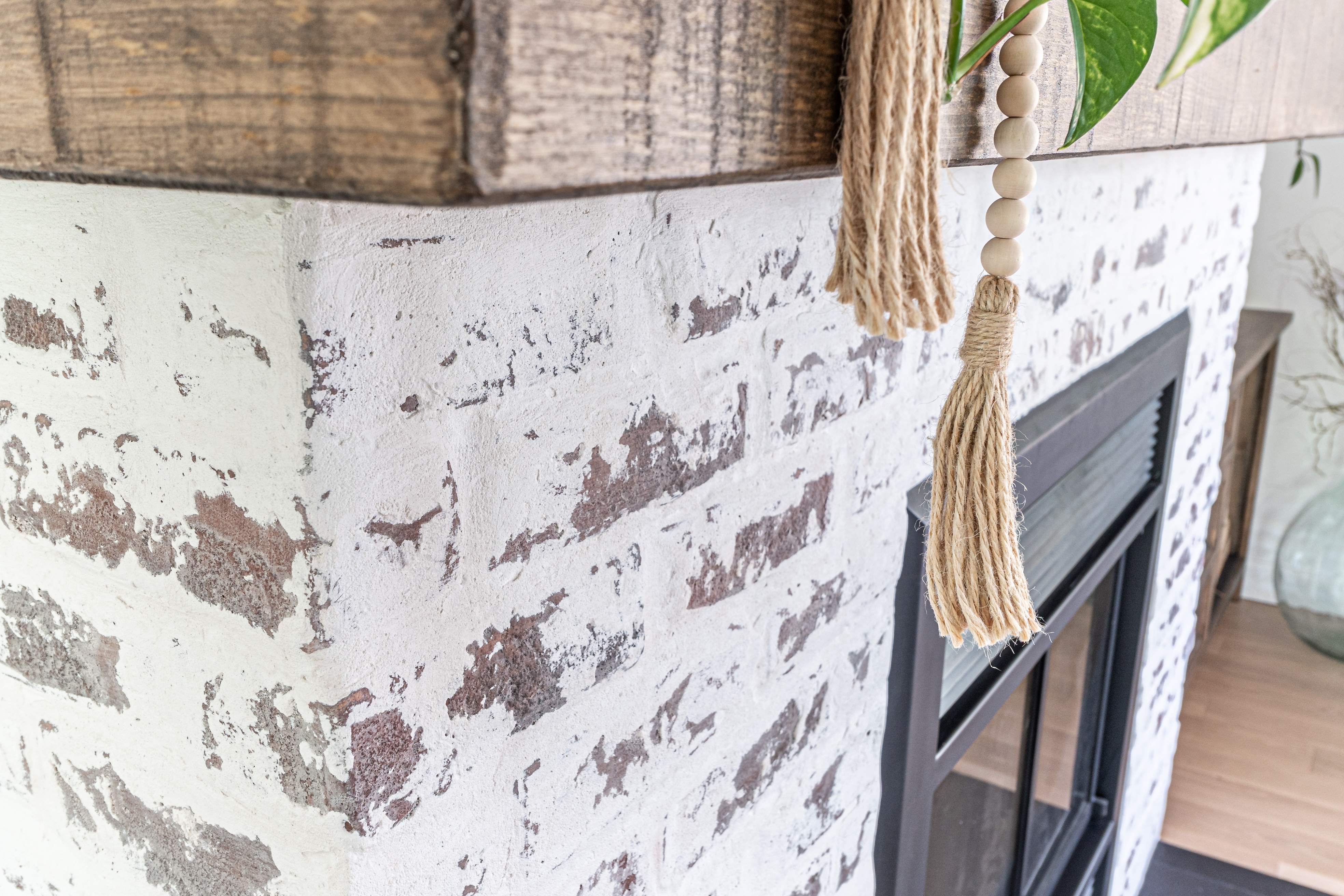 Foyer de brique enduit à la chaux