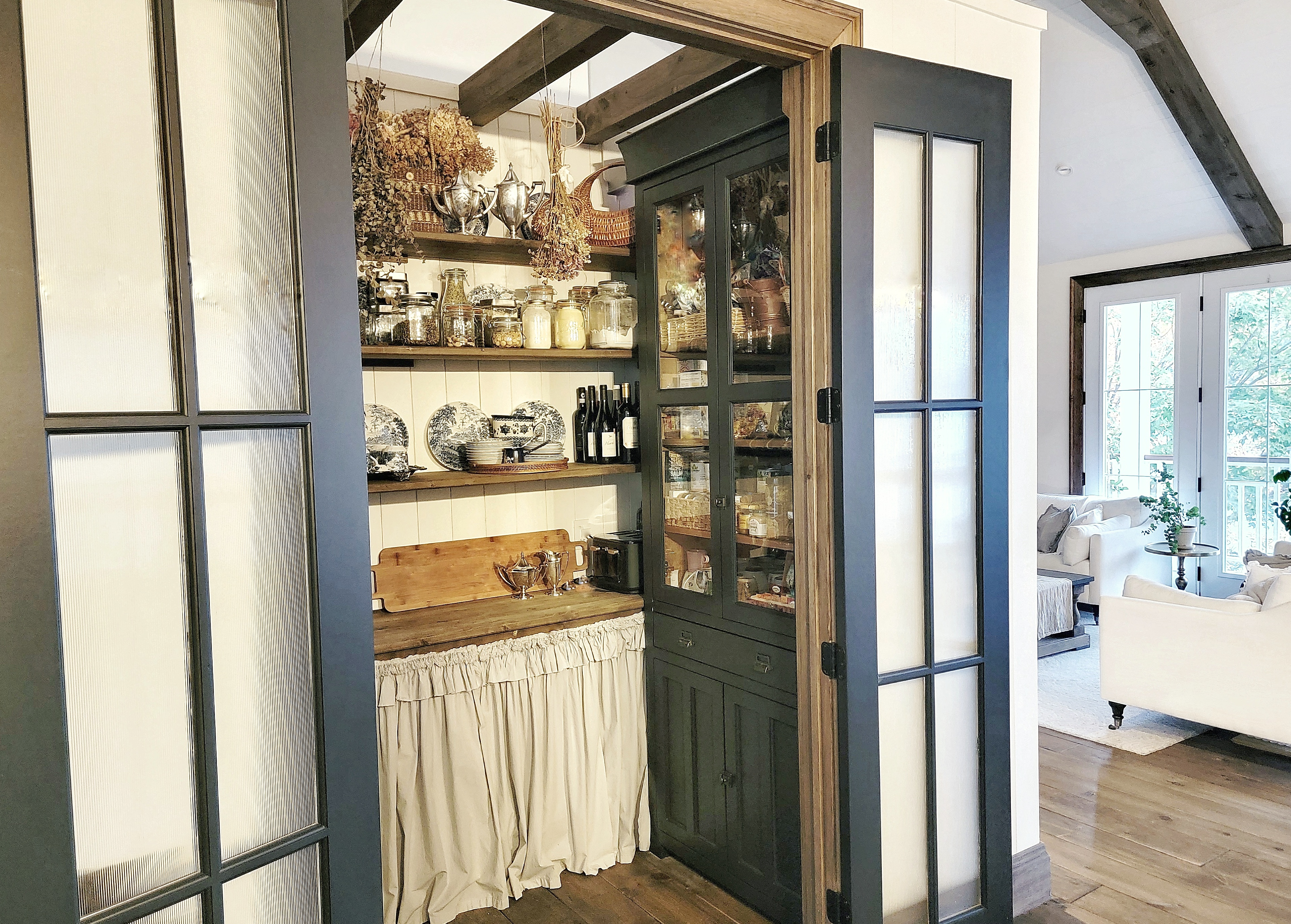 Chalet French Country en bord du lac Nicolet