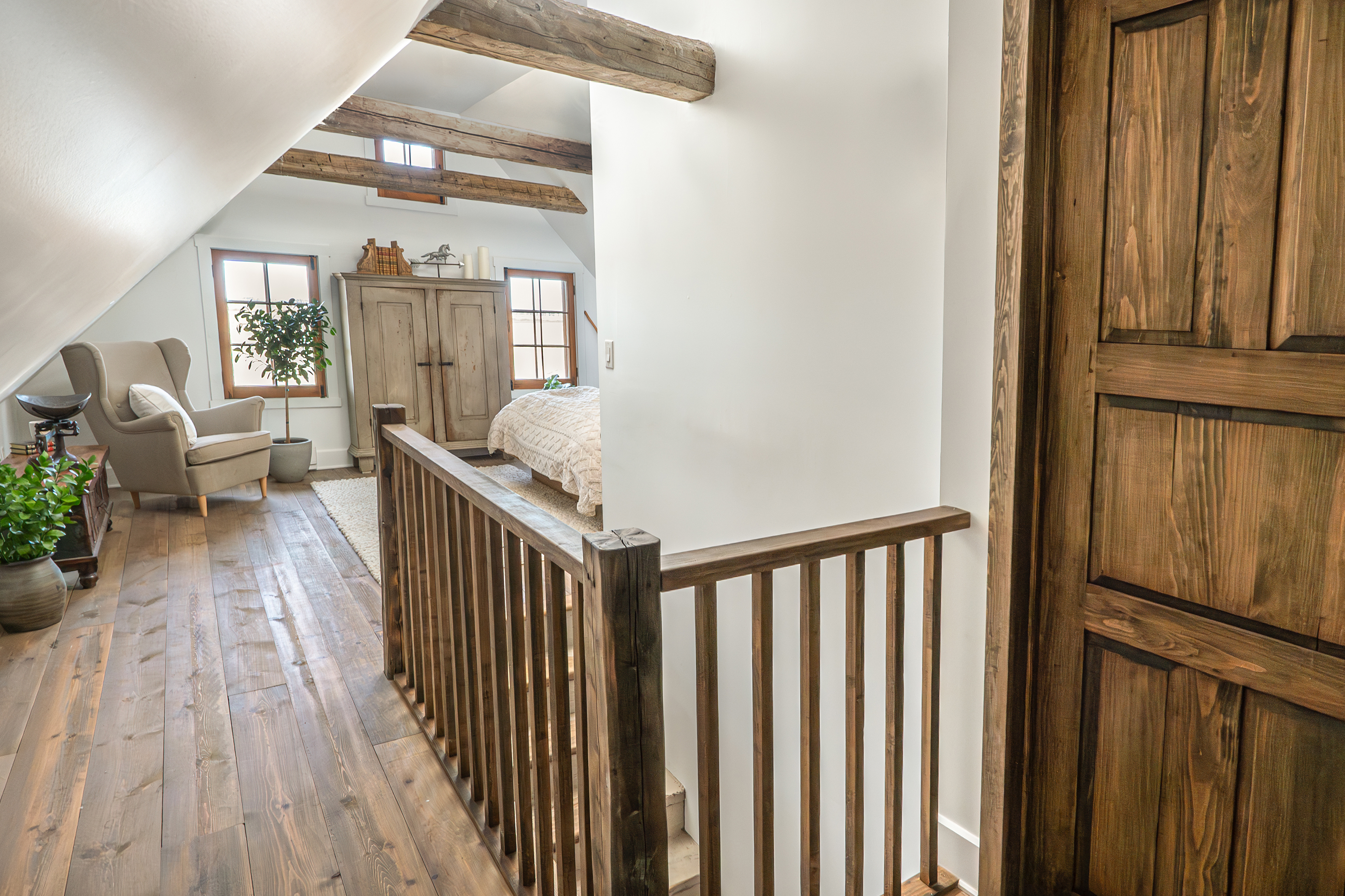 Chambres d'amis et salle de bain restaurées à l'ancienne